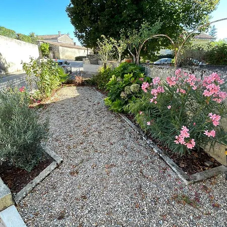 Holiday home La Villageoise Montagne (Gironde)